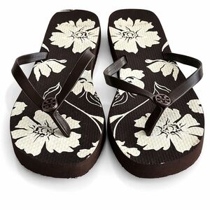 NWT Tory Burch Flip Flop Sandals Size 6 (Moka Falls)